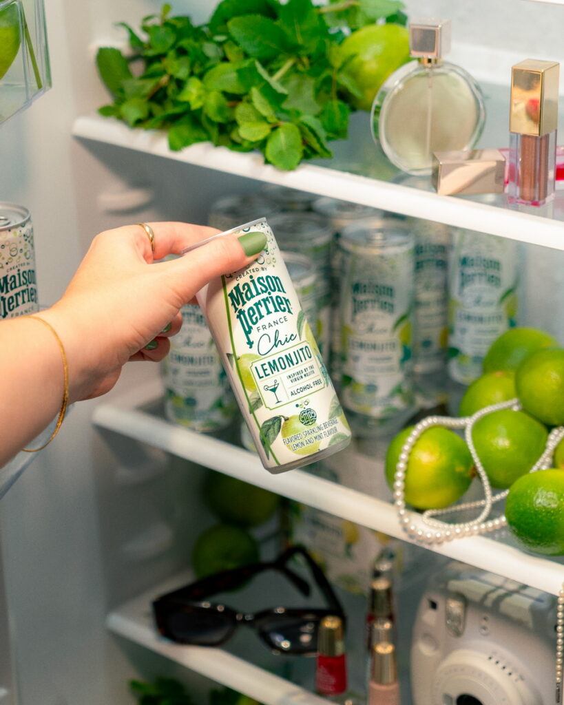 「檸檬莫西多」清爽的薄荷涼意與檸檬強勁香氣碰撞出清新醒腦,彷彿置身海島午後。氣泡細緻豐沛,每一口都帶來輕盈愉悅的刺激口感