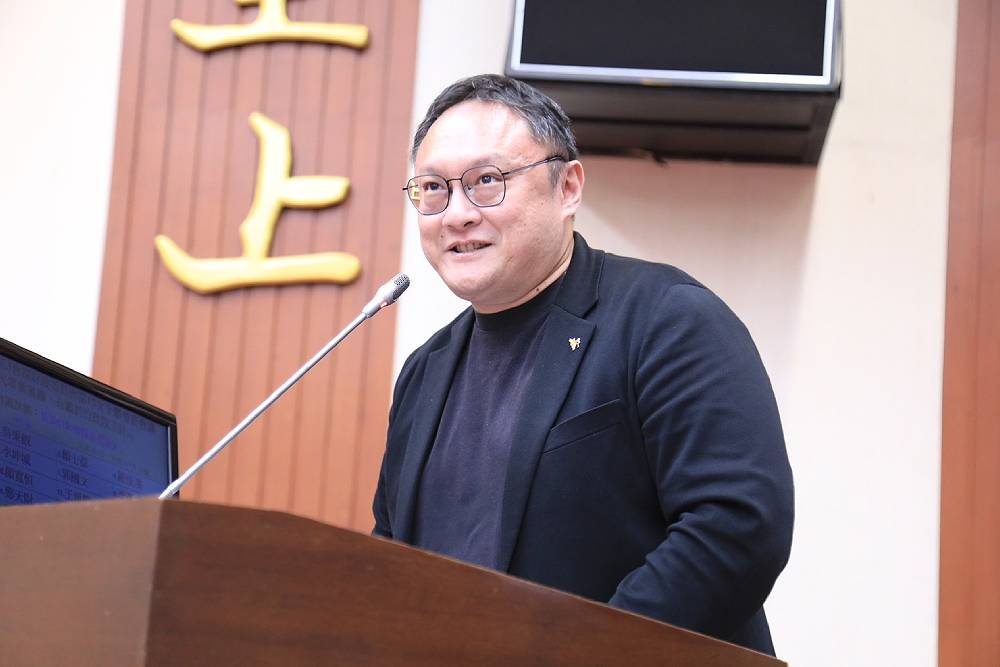 籲中央傾聽地方心聲 鄭照新轟:刪人民救命錢恐違法 220 籲中央傾聽地方心聲 鄭照新轟:刪人民救命錢恐違法 219