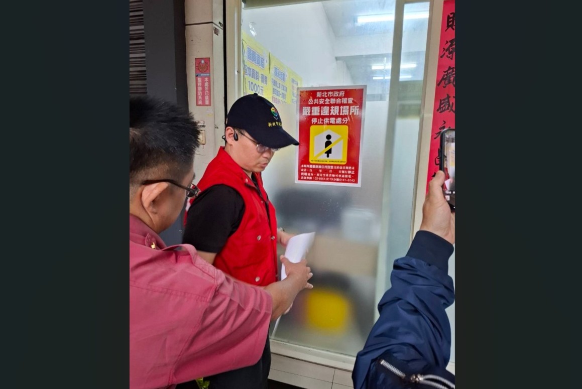 多抽牌涉詐賭爆衝突 賭客全送進警局現場斷水斷電 239 cnews204250604a01