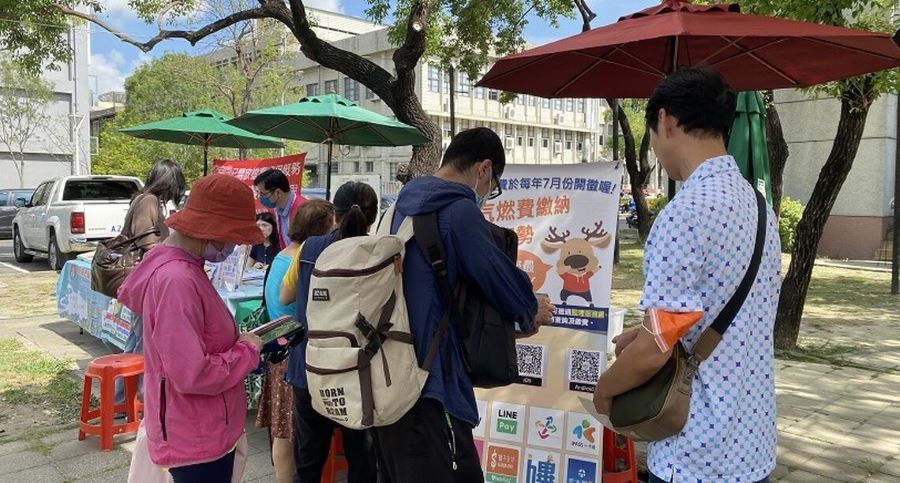 ▲監理所提醒民眾按時繳納燃料費。