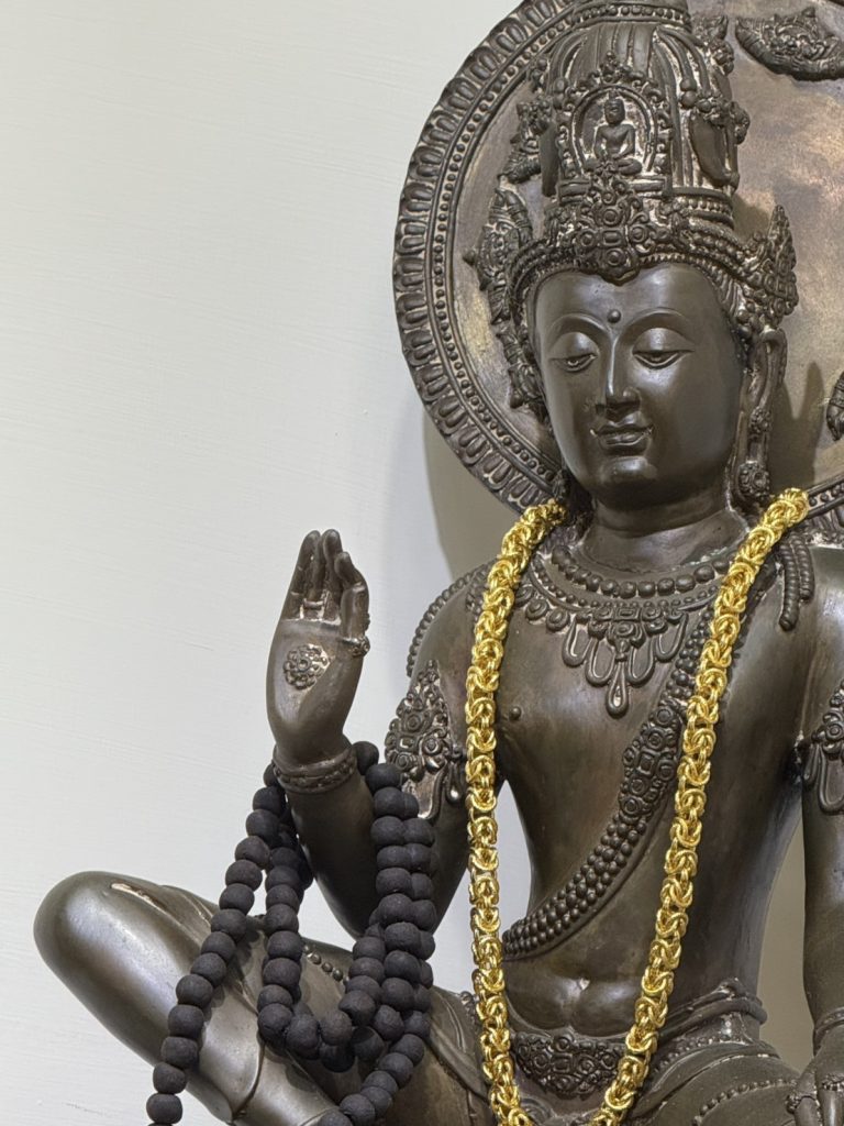 知名佛牌專家俊儀打造預約制佛牌空間,尊榮私密、珍稀收藏吸引高端顧客目光 21 S 314368180 0