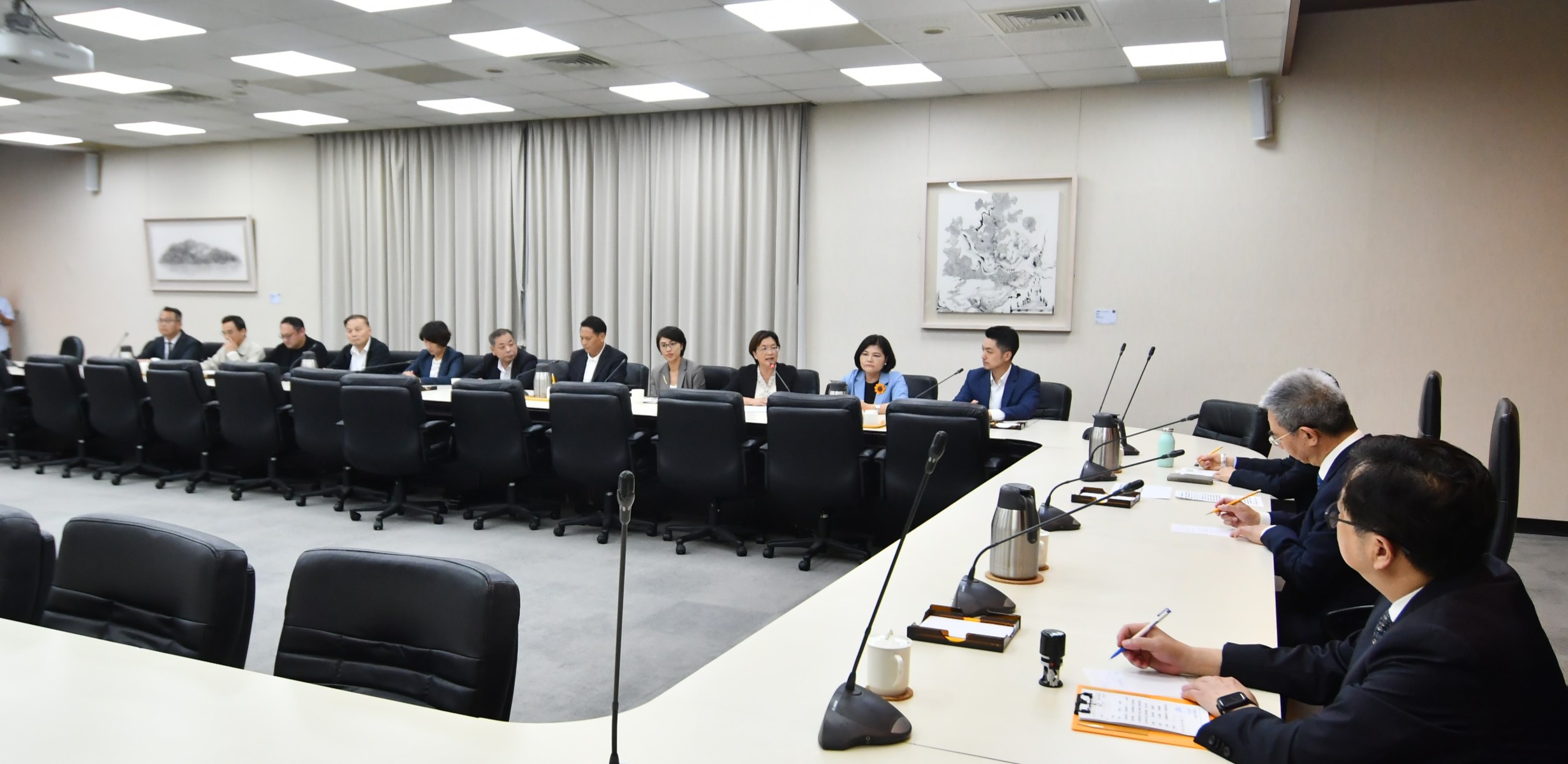 彰化縣遭大砍補助逾51億 王惠美聯合地方首長赴行政院提訴願 - https://www.watchmedia01.com