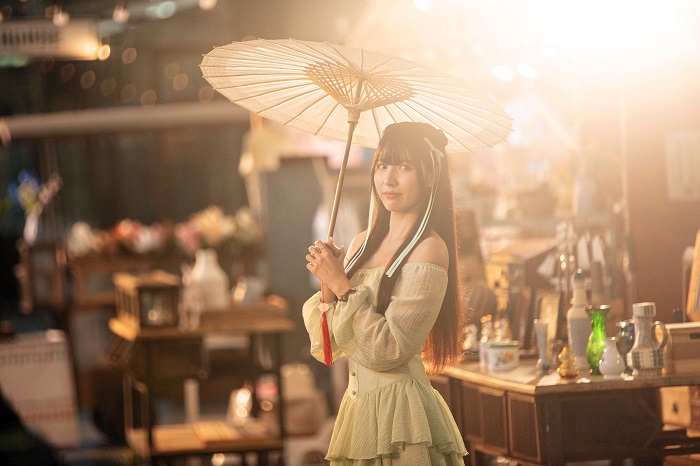 南珉貞則是以可愛的碧瑤角色造型登場。