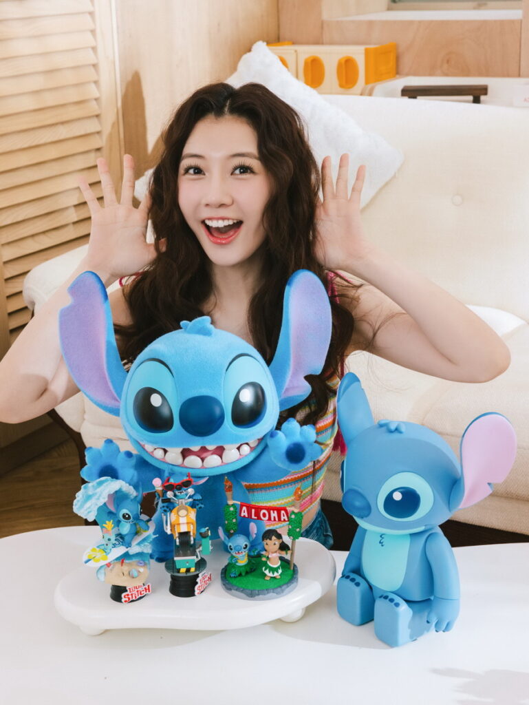 「夏日變裝公仔盲盒」,共推出西瓜、蚌殼、海星、螃蟹、人魚、海龜等6款夏日史迪奇造型,每一款都超值得收藏