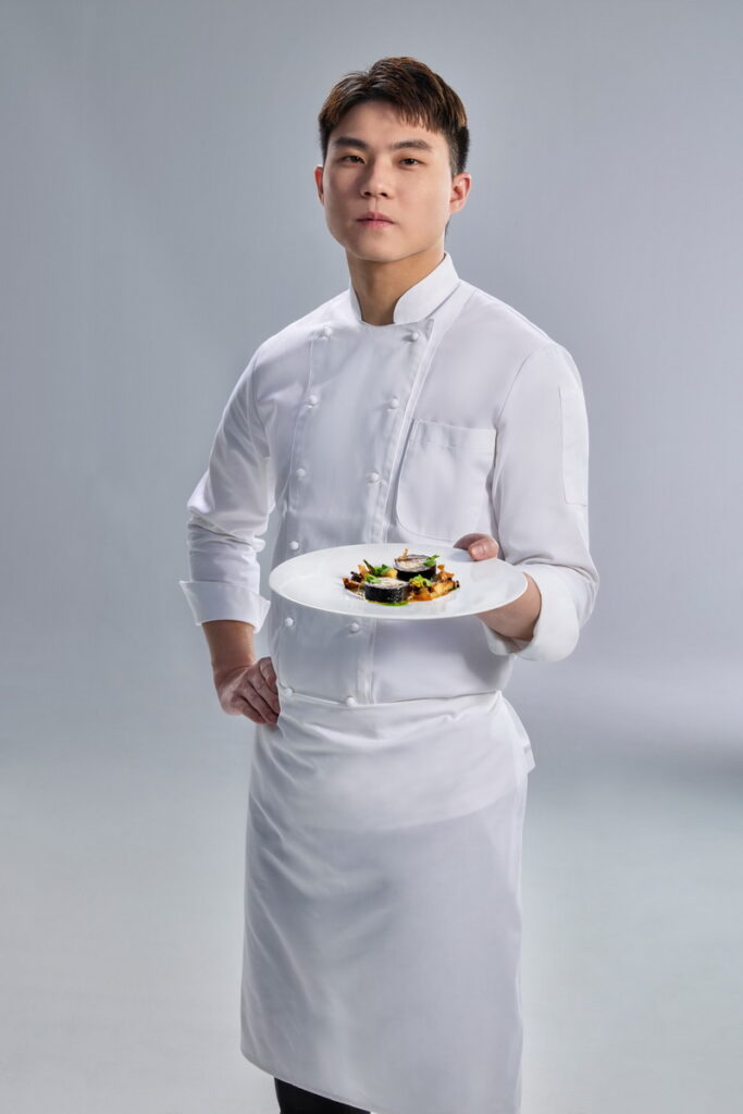_SENS吳定祐主廚創作金蘭「醬其林」聯名料理「烏骨雞〡鴨肝〡塔香三杯醬汁」