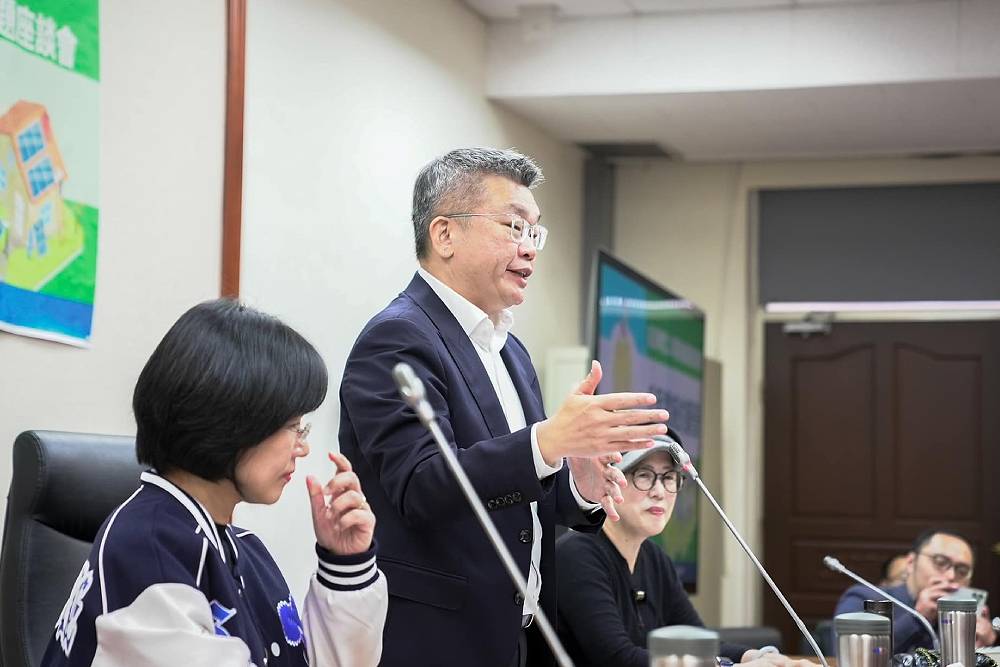 卓榮泰目標中火2034年無煤化 蔡其昌:務實理性推動減煤才是負責 216 卓榮泰目標中火2034年無煤化 蔡其昌:務實理性推動減煤才是負責 215