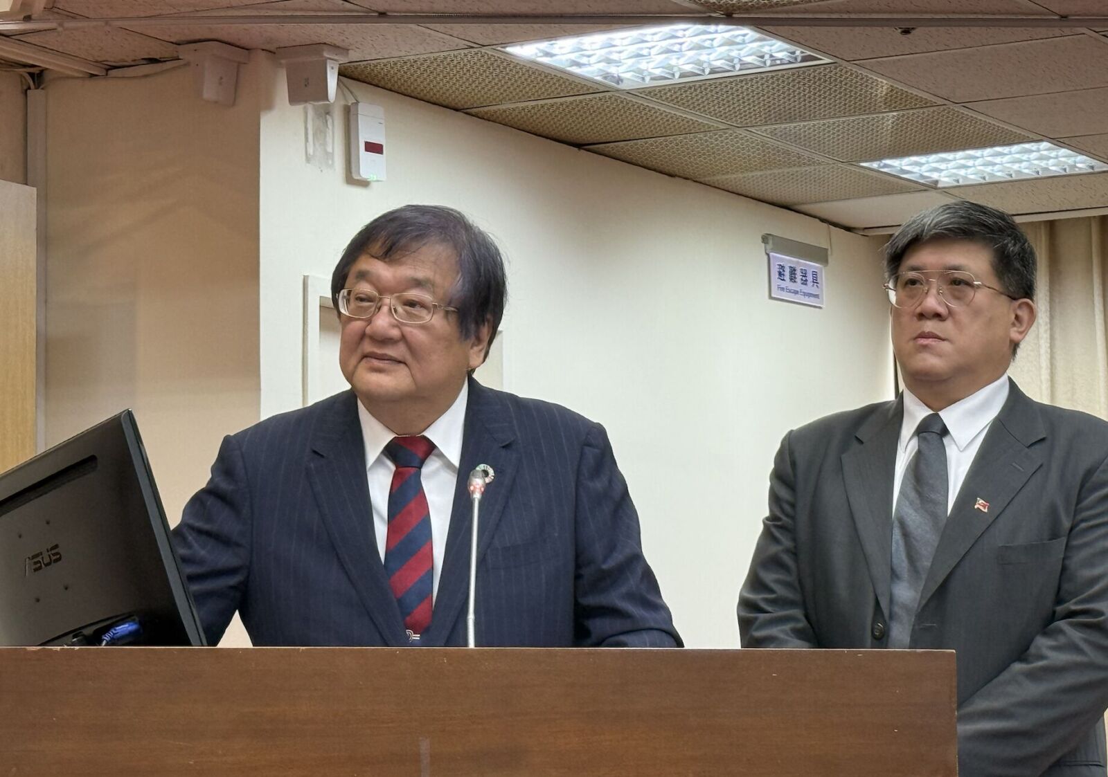 「找錢摸食物」最重罰2億嚇壞小店家 邱泰源:放心!剛開始輔導優先 204 「找錢摸食物」最重罰2億嚇壞小店家 邱泰源:放心!剛開始輔導優先 203