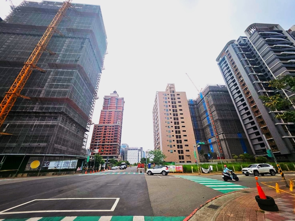 桃園這3區預售屋每坪比中古屋貴14萬以上 永慶房產集團分析看屋時機 211 cnews124250605a01