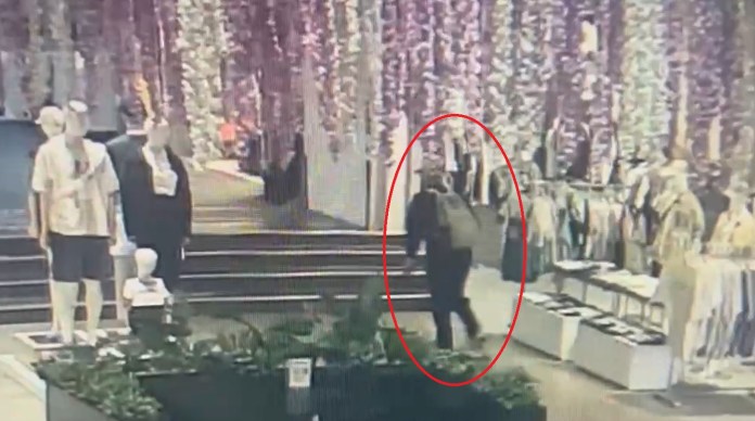 大膽!營業時間闖桃園A8購物中心倉庫偷錢包 網友曝疑似是慣竊 c6e80d8a 5409 41ca acbd 50dd3d3dd316