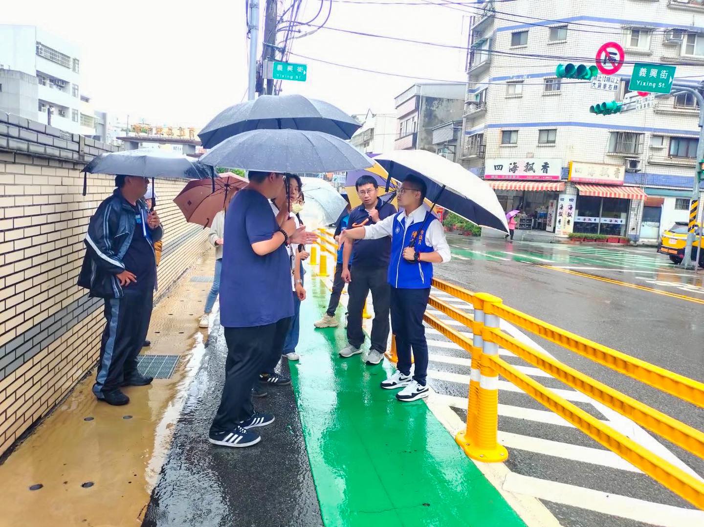 陳韋曄推動育達高中人行道實體化 提升學生通行安全 504077177 693336456776082 5035832509388264834 n