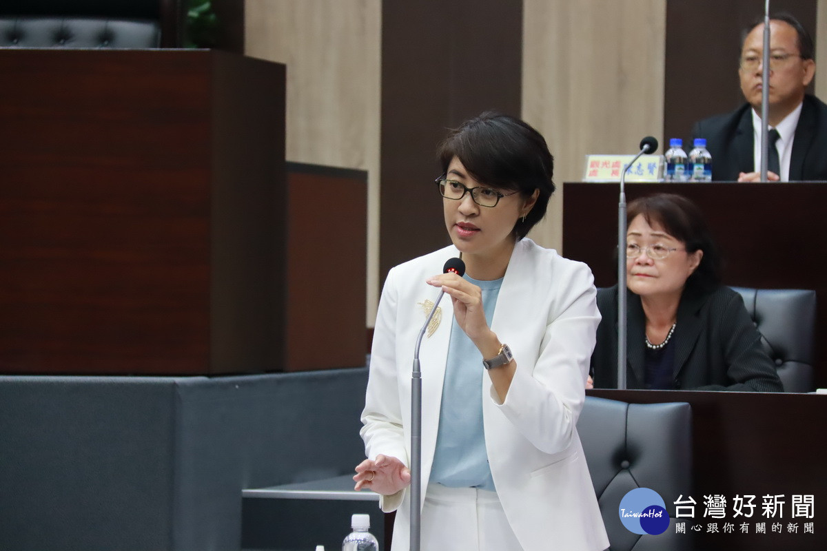 許淑華盼中央依新公布財劃法足額核撥。（記者扶小萍攝）