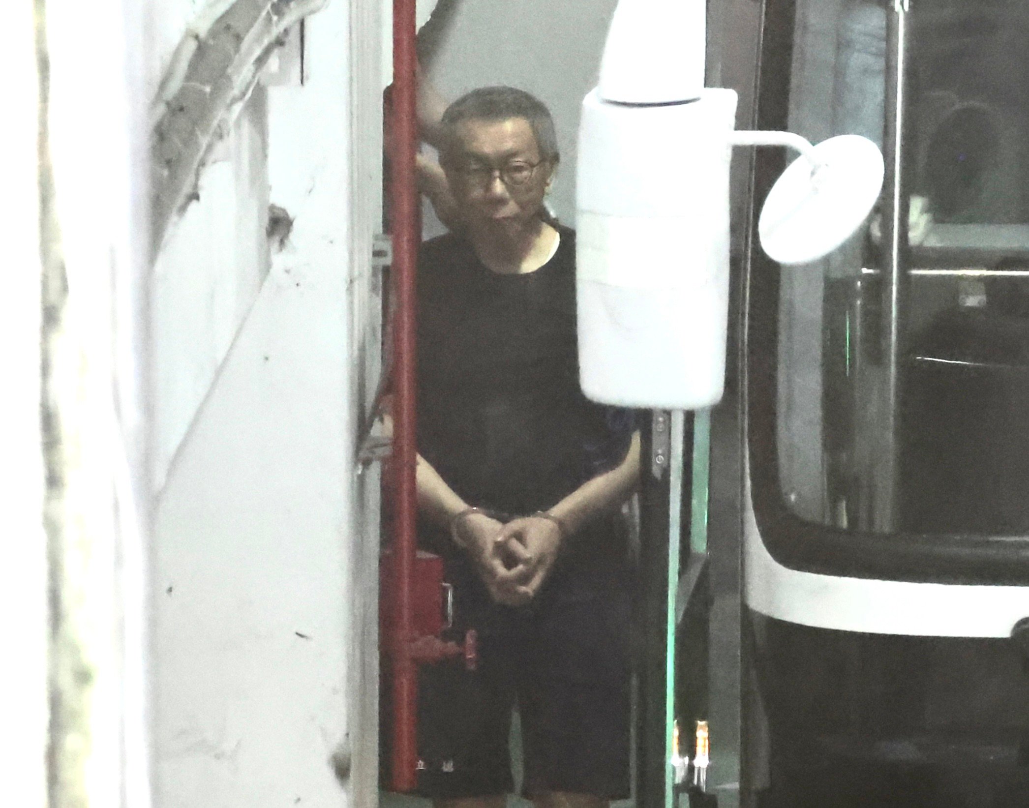 台北地方法院5日勘驗柯文哲行動硬碟,柯文哲出庭。林啟弘攝
