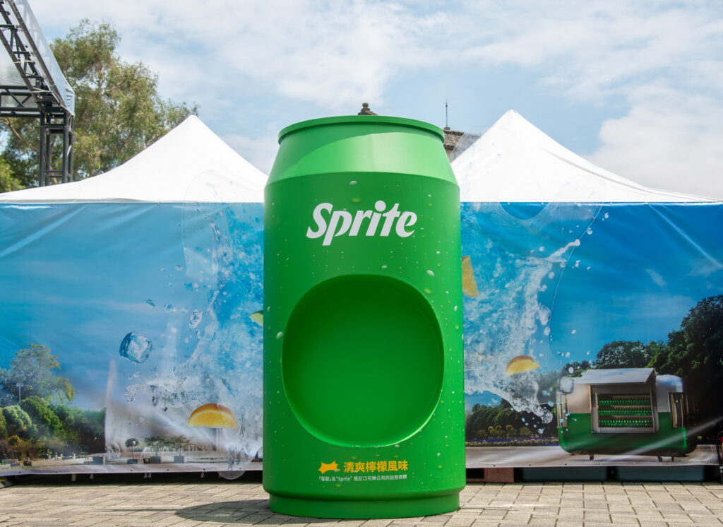 巨型「雪碧」罐,超高顏值視覺震撼力,為今夏開啟