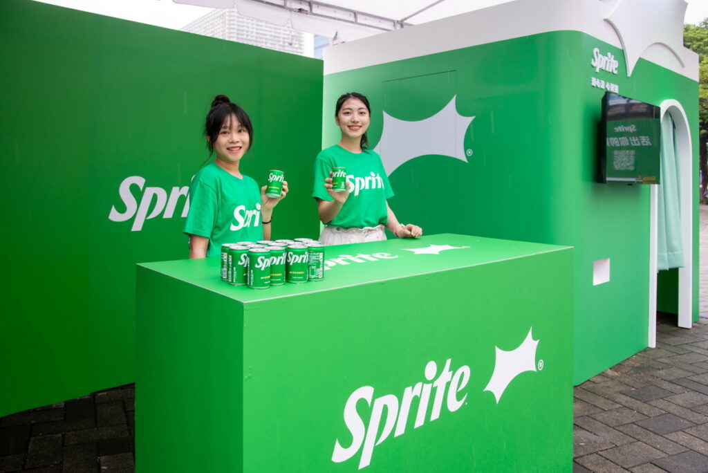 「Sprite®酷爽祭」活動現場提供「雪碧」免費試飲,讓炎熱夏天「透心涼 心飛揚」