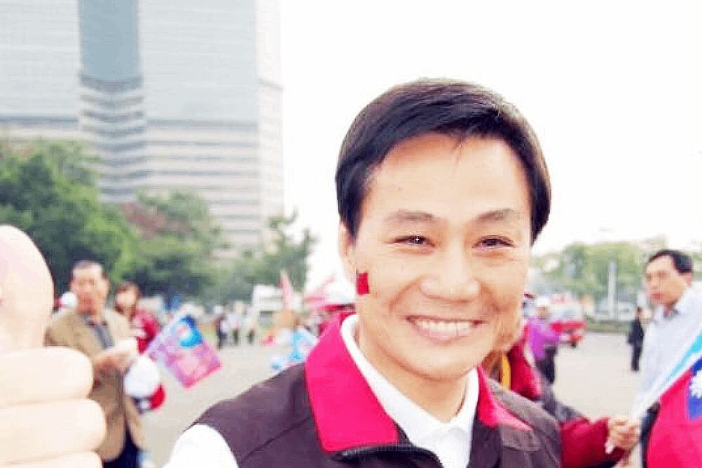 淚崩憶亡父許崑源 許采蓁:你沒有走遠仍守護我們 238 照片來源:許采蓁臉書