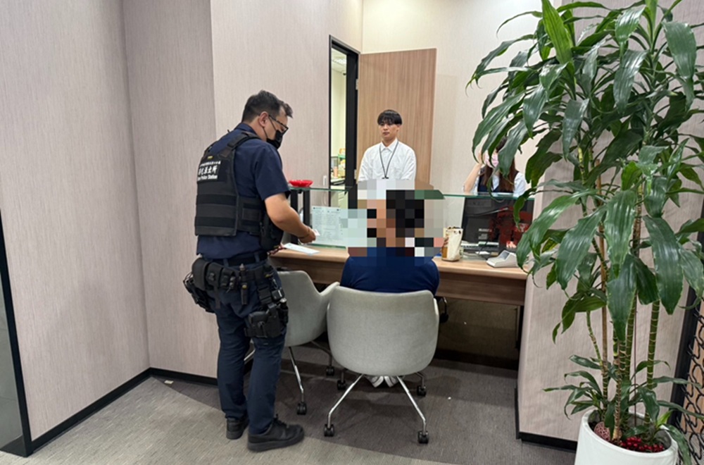 網友要借200萬元 28歲義氣男險被詐匯款 212 cnews204250606a11