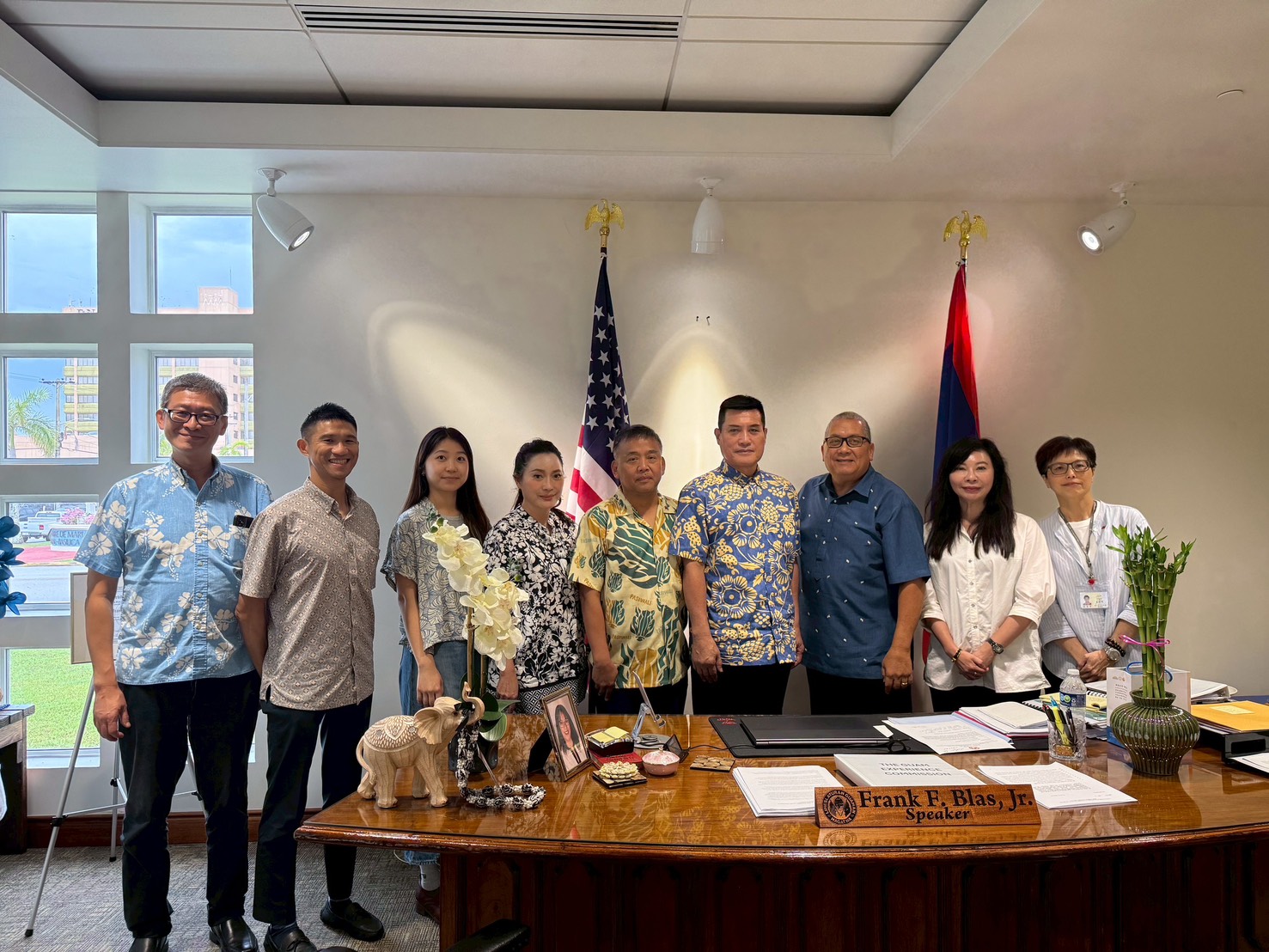 立法院外交及國防委員會跨黨派立委訪問團拜會關島議會議長Frank F﹒B as JTr﹒,共享午宴。(記者包克明 翻攝)