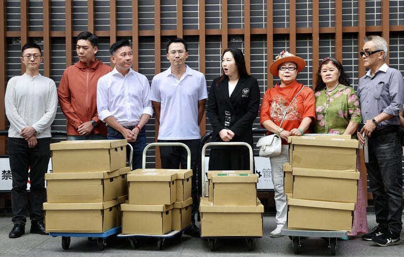 罷團7日送交罷免民進黨立委吳思瑤二階連署書，因領銜人張克晉沒出現遭退件。中央社