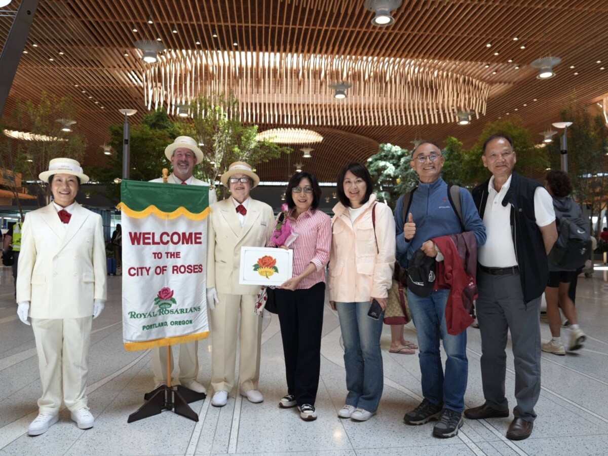 ▲康裕成議長率團出訪美國波特蘭玫瑰節，代表高雄出席龍舟賽與花車遊行，展現城市文化實力。
