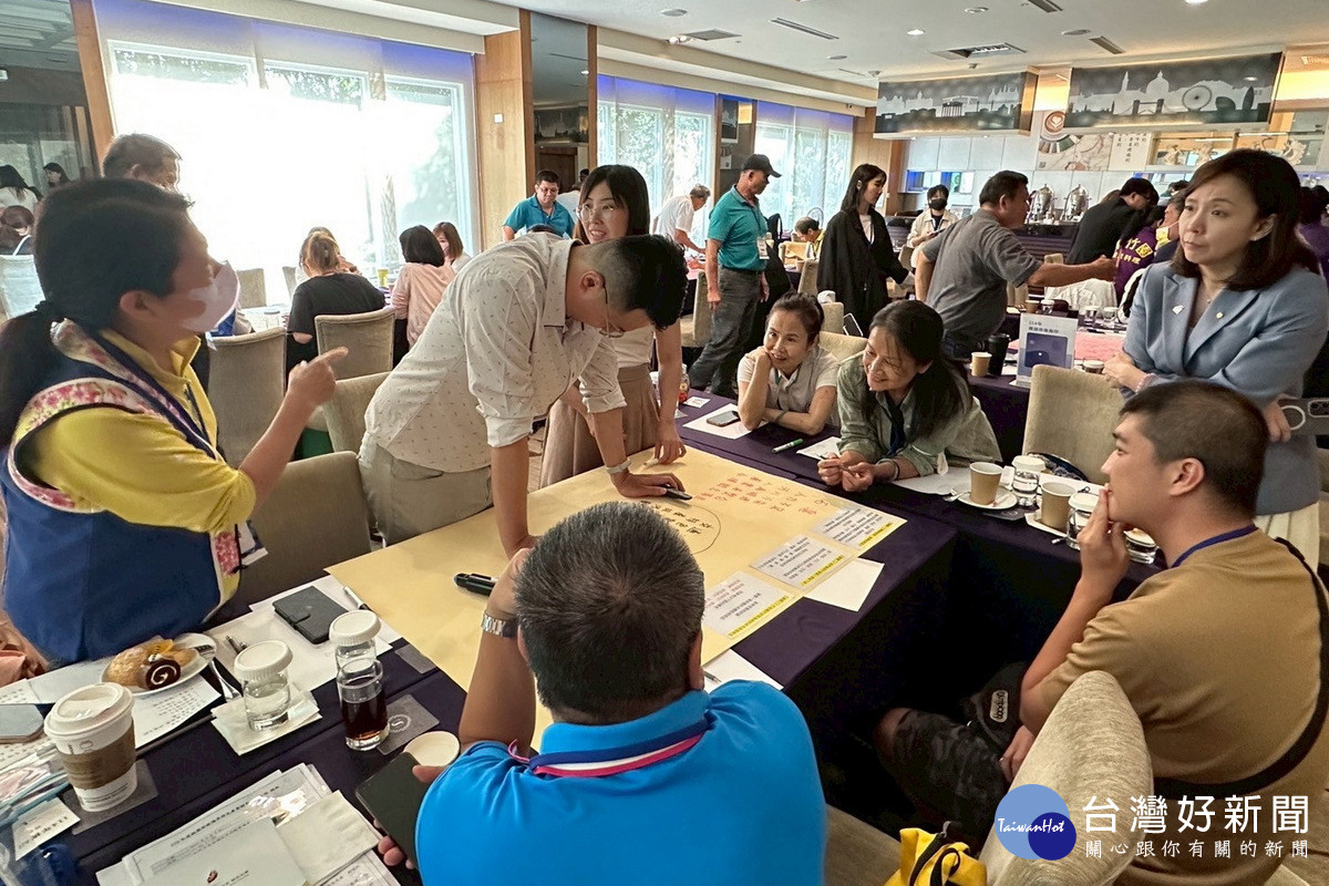 攜手推動永續觀光新願景,桃園市政府觀光旅遊局舉辦「桃園珍珠海岸特色產業輔導共識會議」。