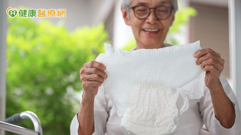 拒當「護墊忍者」 多重治療有效助八旬婦人擺脫尿失禁