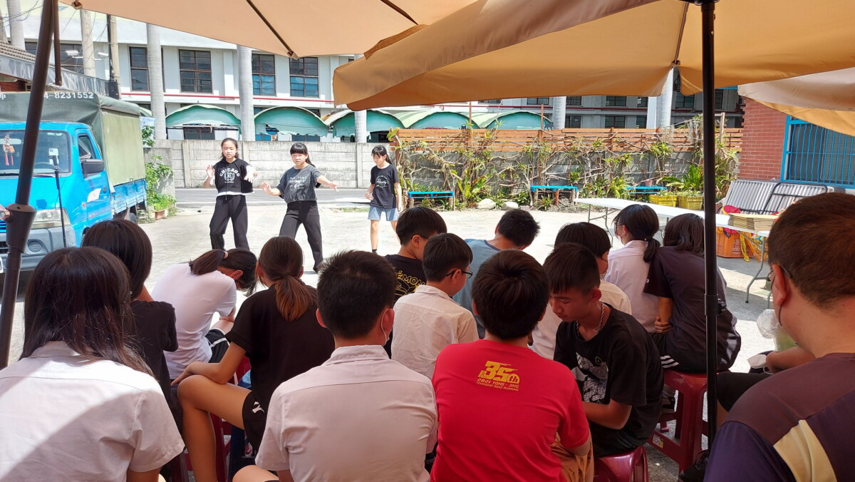 83810af41215ea456e876f68a868f5a2