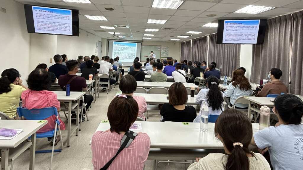 ▲彰化縣「中華民國勞工教育協進會附設彰化職業訓練中心」開辦汽機車一般違規講習班,未來民眾可依自身需求選擇上課時間及地點,滿足駕駛人對交通安全教育的需求,讓上課選擇更彈性。(彰化監理站提供)