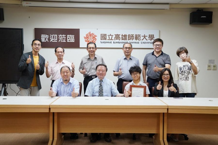 高師大蔡奕琳榮獲「2025年總統教育獎」 校長王政彥頒獎表揚