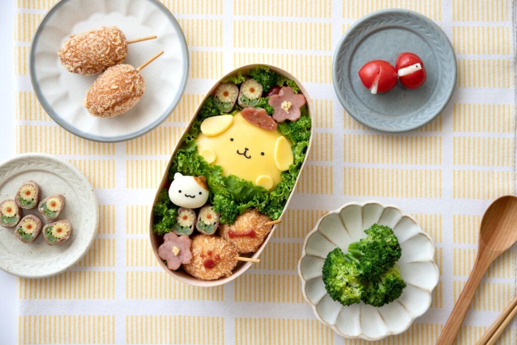 ABC Cooking Studio攜手三麗鷗布丁狗推出「布丁狗的廚房夏日祭」 限量便當課程6月10日開放報名 30 02 布丁狗的野餐日讓打開便當盒時刻成了心動療癒的瞬間,包含布丁狗蛋包飯及馬芬薯泥等五道佳餚