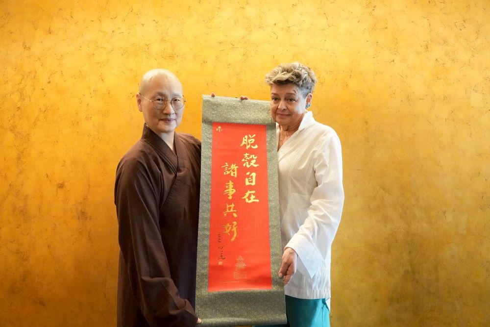 參訪宗博館   瓜地馬拉第一夫人感受光與信仰交會