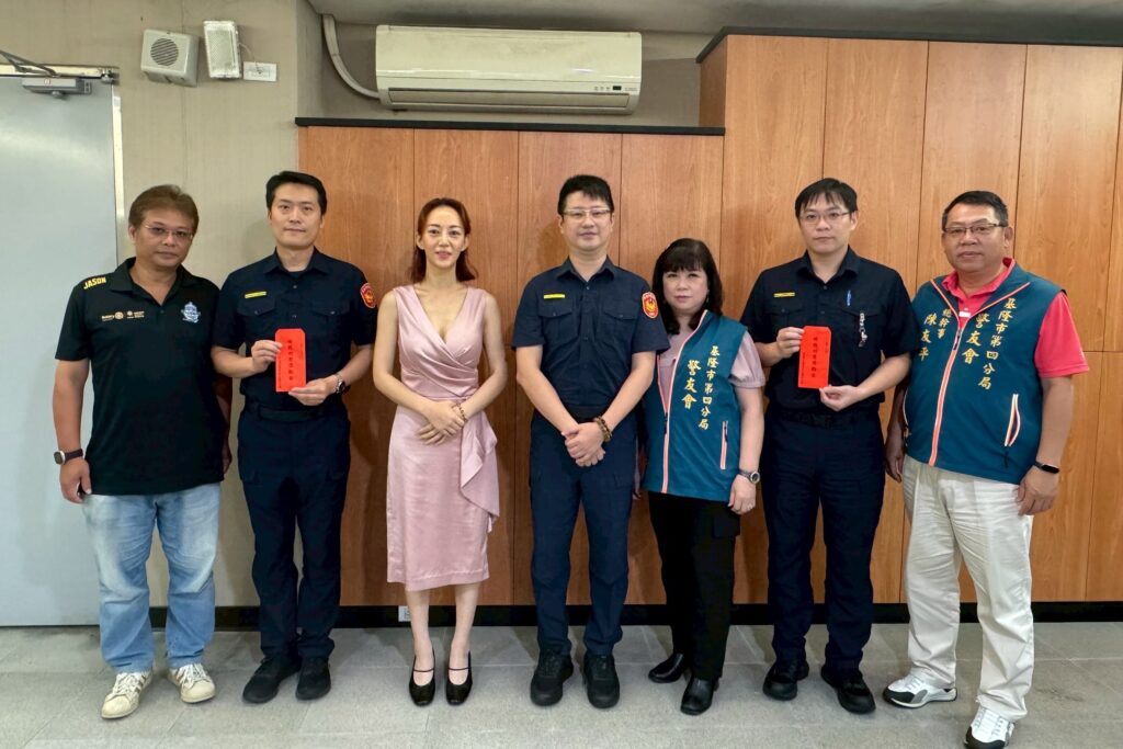 歡慶警察節 警友會第四辦事處傳遞溫馨祝福 4 MEITU 20250609 165209674