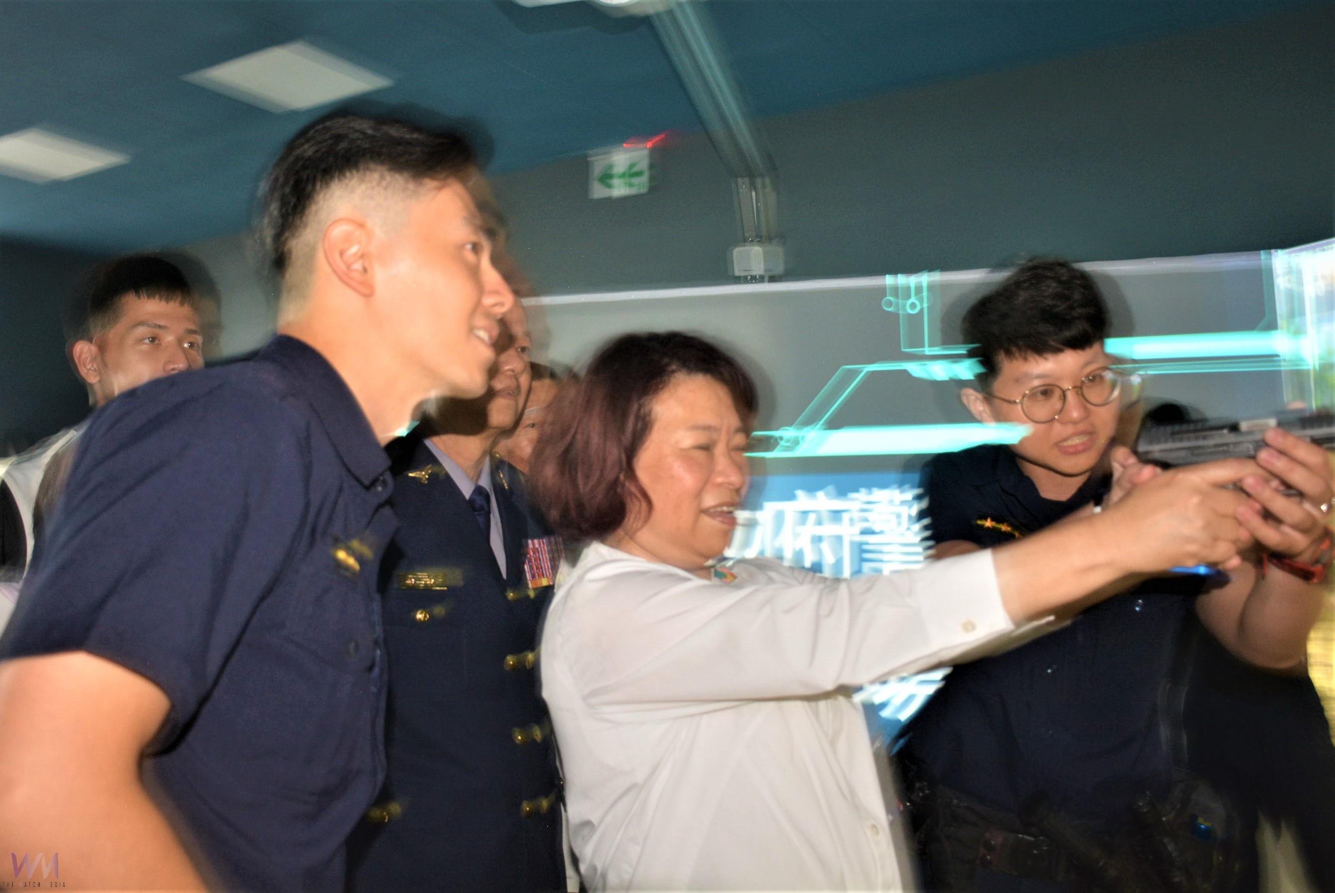 歡慶警察節 嘉市警局啟用互動式情境模擬訓練靶場 - https://www.watchmedia01.com