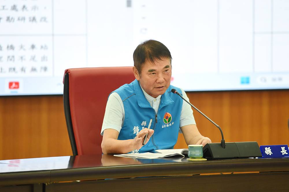 後龍國中興建操場補助0進度 鍾東錦痛斥:教育部混蛋 214 後龍國中興建操場補助0進度 鍾東錦痛斥:教育部混蛋 213