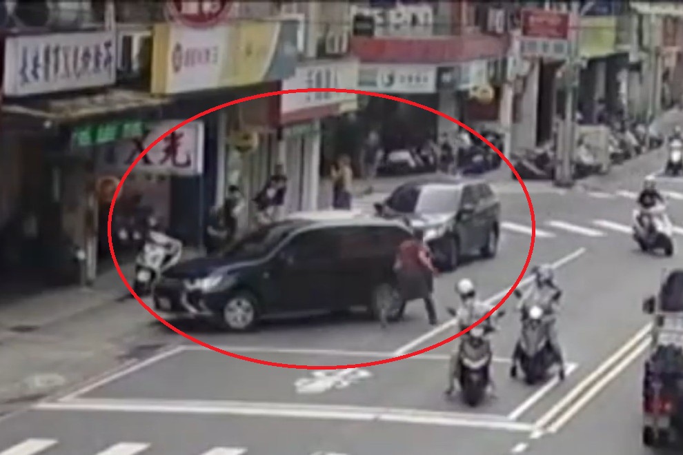 少年詐欺車手躲後車廂 找出潛在被害人逮2嫌 207 cnews204250610a08