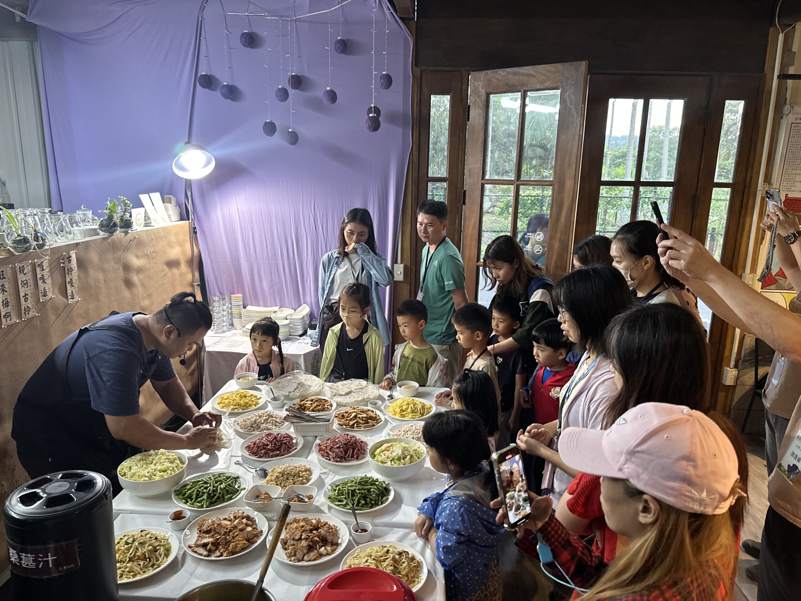 免費參加!桃園環保局食農體驗營暑假登場 6/12報名開跑 桃園環保局推出「2025食農體驗營」暑假免費營隊 今夏與孩子一起深耕永續「食」光共3張 scaled
