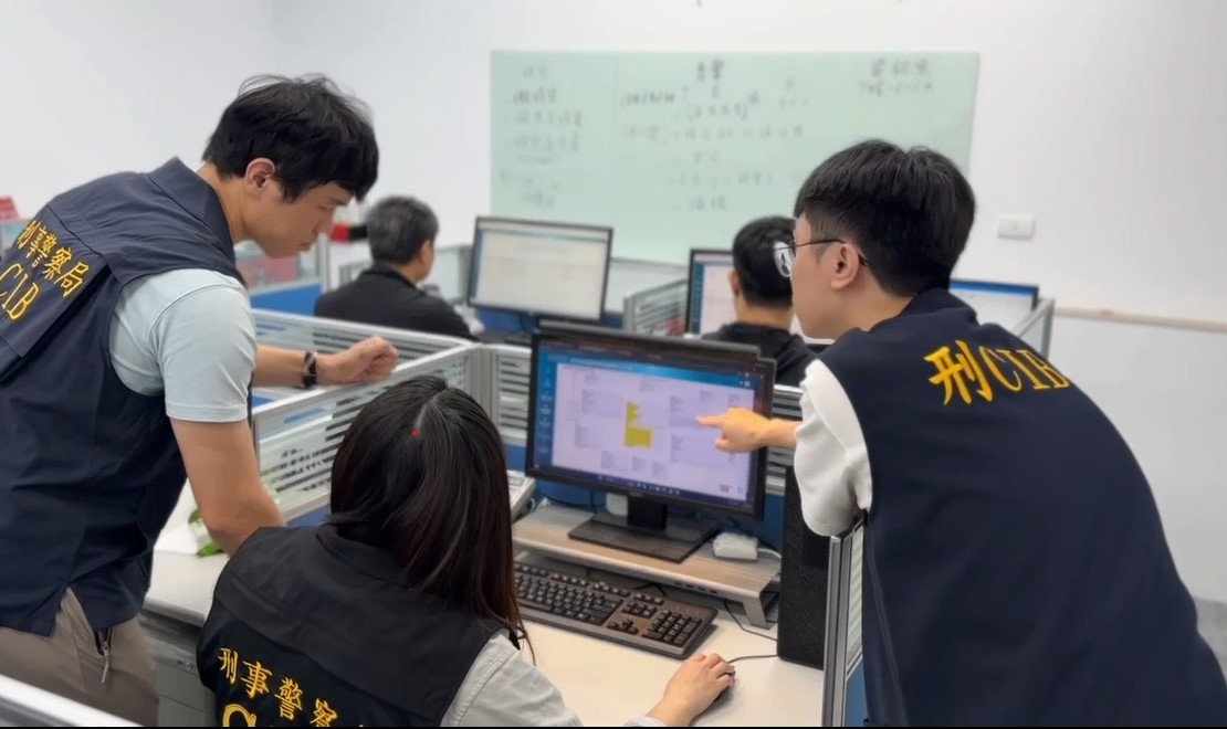 刑事局「詐欺防制諮詢小組」強化阻詐力道 老翁成功保住積蓄 圖1:運用科技分析與資料交叉比對,識別詐欺高風險被害人