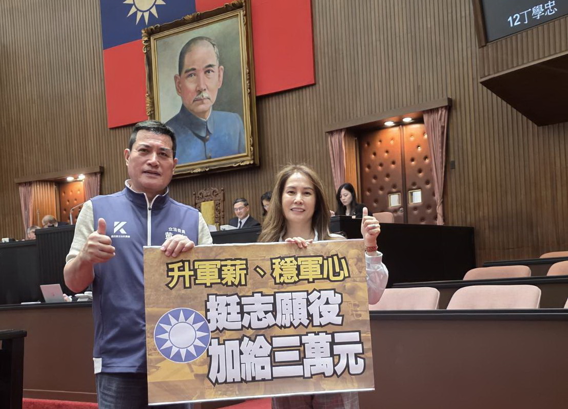 黃仁指出，新制提高國軍薪資水準應該能吸引更多願意為國家披上戰袍的年輕人加入國軍行列，捍衛疆土。(記者包克明 翻攝)