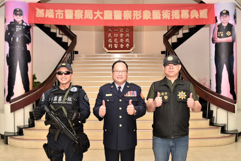 打造警察執勤造型藝術柱 樹立執勤專業形象 5 五