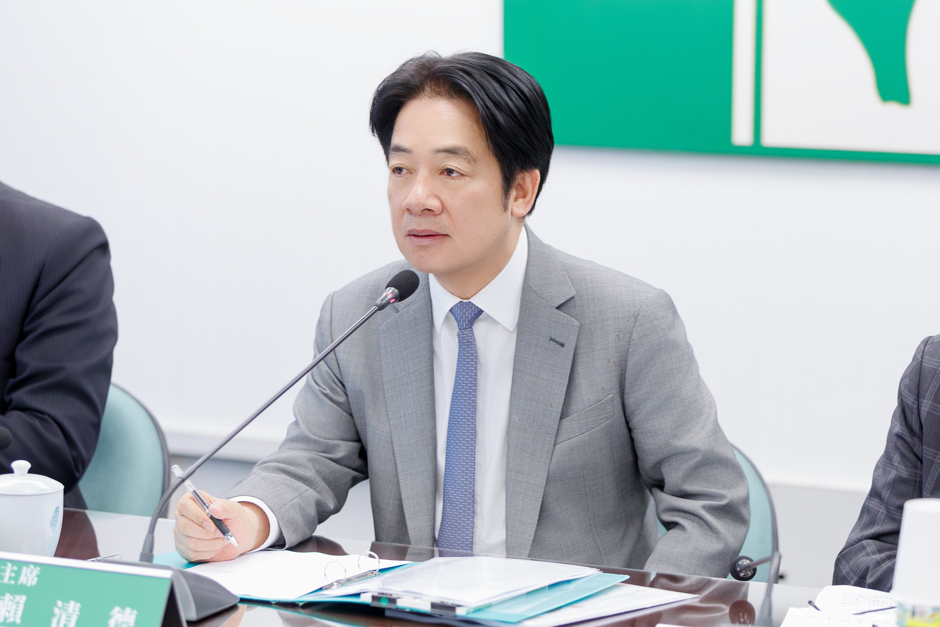 賴清德在中常會中提及,中國官媒6月3日起發動抹黑沈伯洋,目的是為了反罷免、製造寒蟬效應。民進黨提供