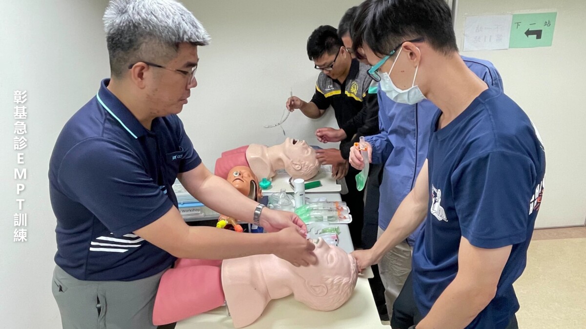 8d3742b7eb0efac48c05122e32772800