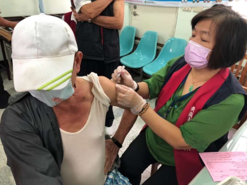 專訪/醫療人力面臨大缺工!賈蔚揭護理荒背後3難題 1745905089029
