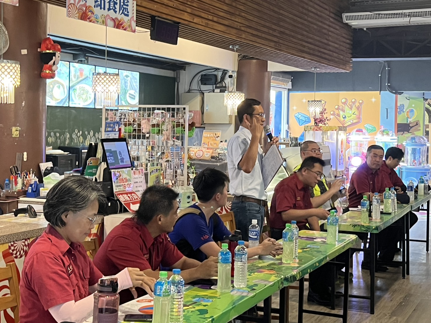 樂園總指揮官郭明宗表示感謝所有主管與同仁的投入與參與,讓安全管理成為園區永續經營的基石。(圖/記者張家燁翻攝)