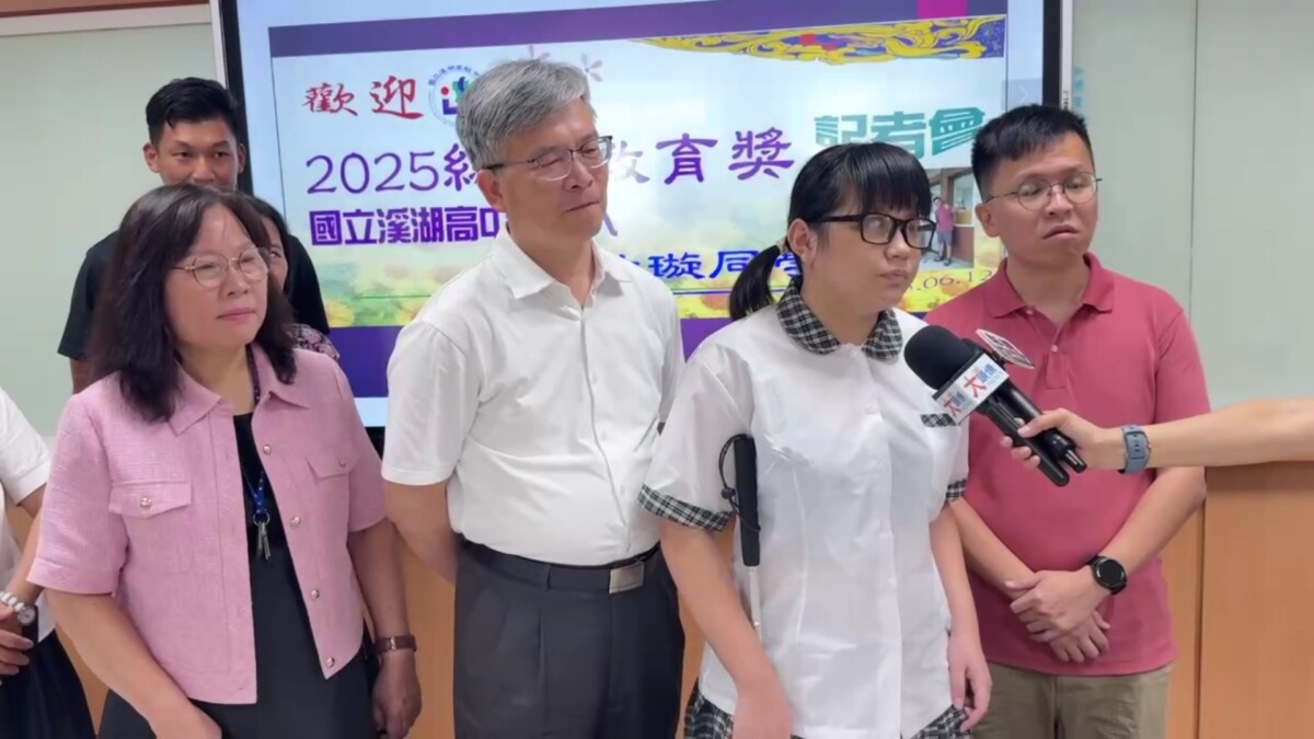 4022422cfe2688aeacc9f07b0ef1bc6c