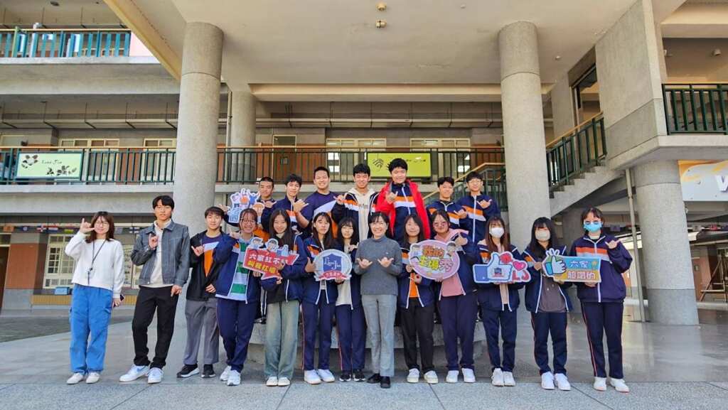 ▲六家高中上榜大合照。（新竹縣教育局提供）