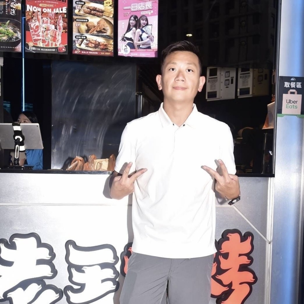 人氣宵夜品牌「老王炸烤」讓加盟主 零經驗創業者首選 2 ▲老王炸烤創辦人米漿哥。(圖/老王炸烤)