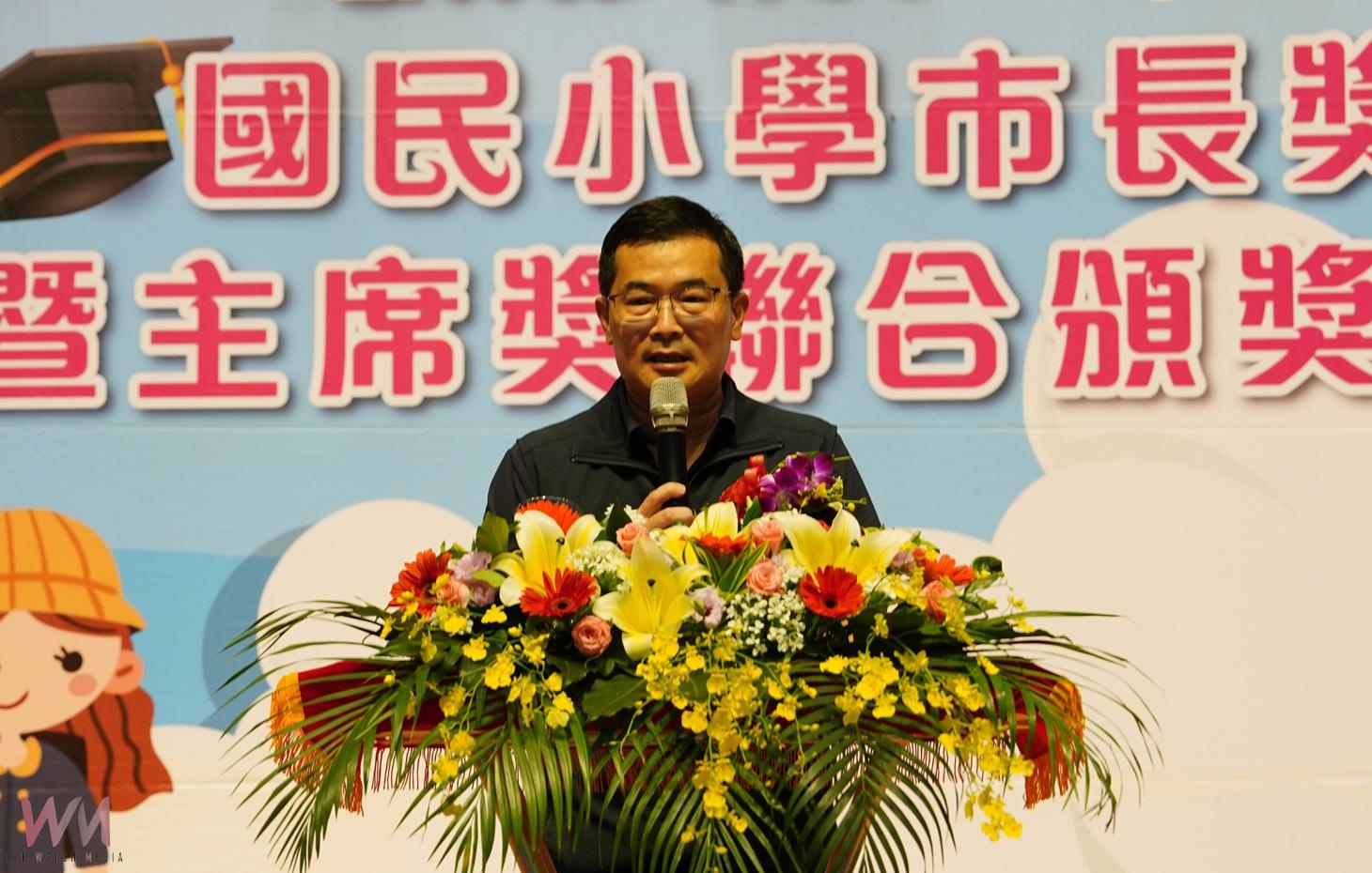 斗六108位小學畢業生獲獎　市長林聖爵勉勵勇敢追夢 - https://www.watchmedia01.com