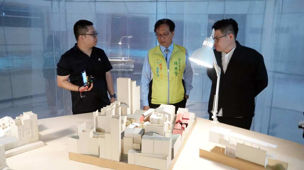 ▲彰化市長林世賢盼藉由此次展覽,為彰化的城市發展提供新思維。(記者林明佑攝)