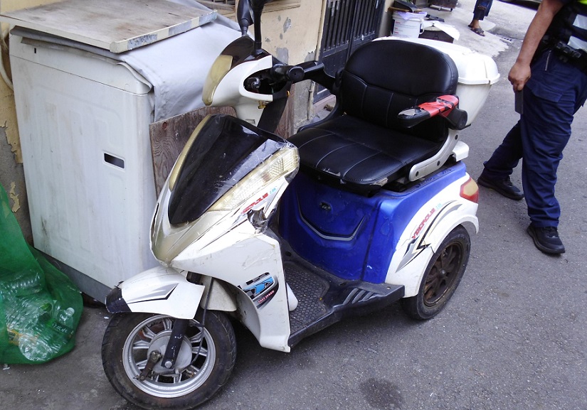 ▲醫療代步車雖屬行人路權範疇,然因透過電動方式產生動力,屬刑法動力交通工具,一旦酒駕仍會觸法。