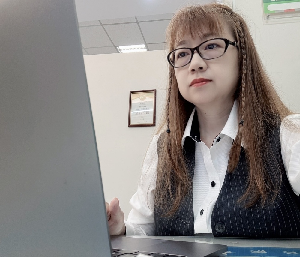 ▲朱淑玲期許自己持續精進，成為淡水房產的「生活顧問」。(圖/業者提供)