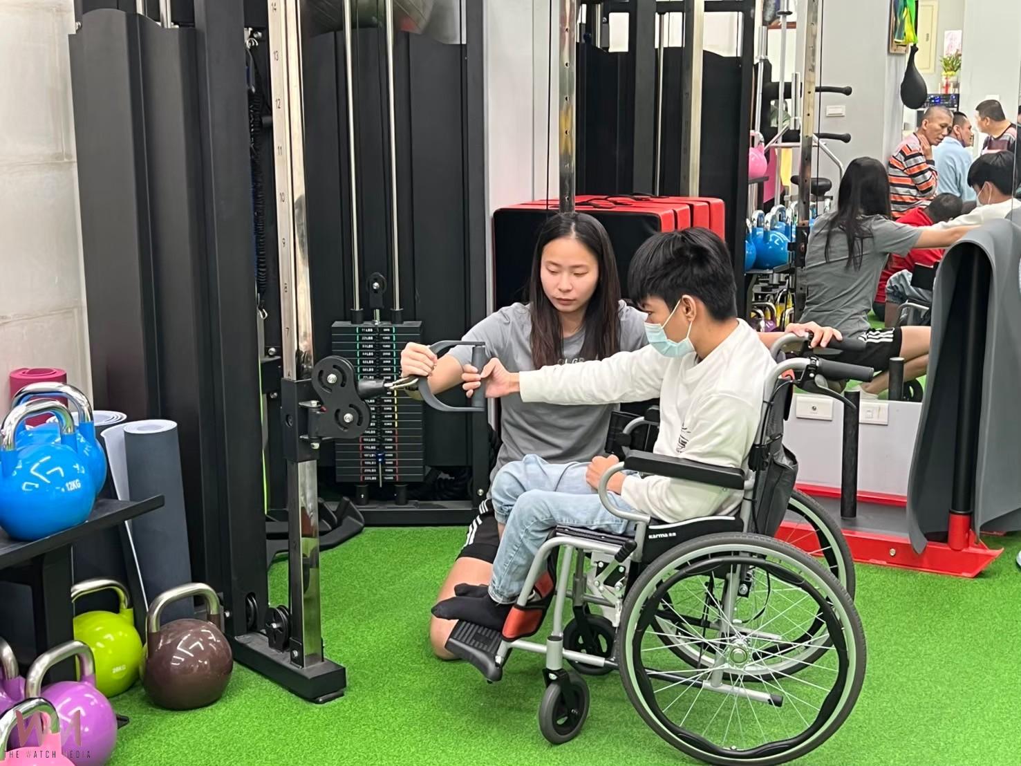 身心障礙有者有權重力訓練 白玉功德會邱暉智與健身中心攜手實現聯合國身心障礙者權利公約 - https://www.watchmedia01.com